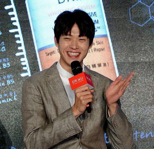 娱乐圈吃瓜第一线 小说,揭秘“吃瓜第一线”背后的秘密与真相