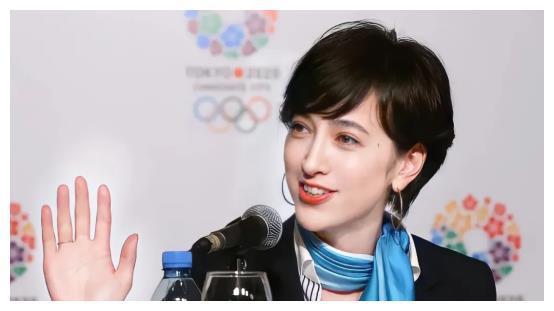 娱乐圈吃瓜姨姨,揭秘吃瓜姨姨的八卦盛宴